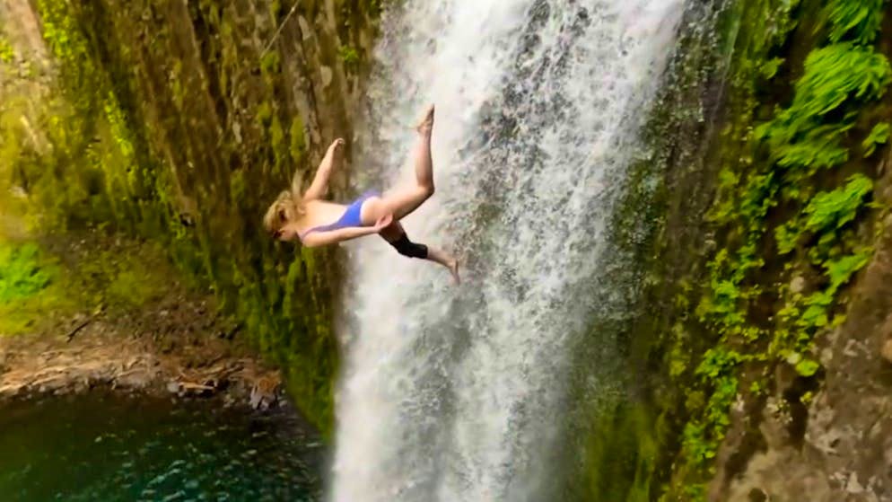 World record in death diving. Norwegian woman plunges to a fabulous depth of 31 meters