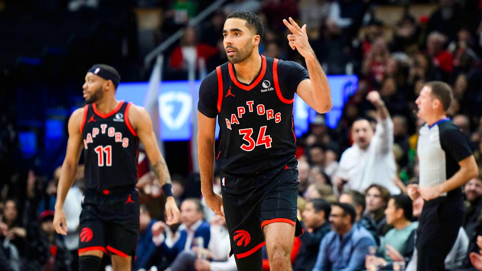Jontay Porter avec le maillot des Raptors.