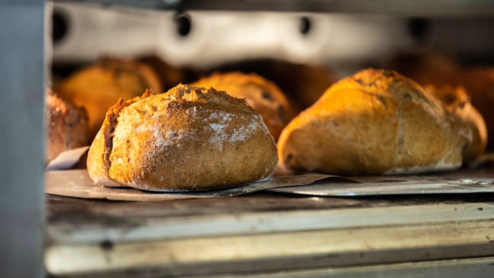 Also because of cheap dough from abroad. Bakeries in Switzerland have halved in number - the craft is struggling to survive