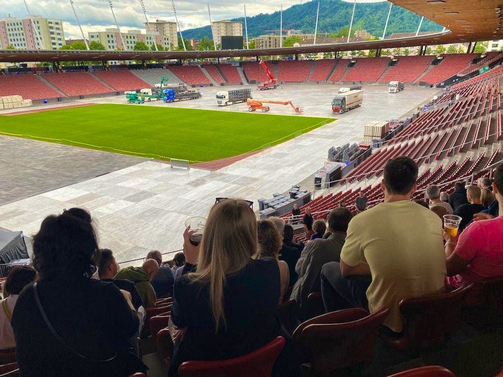 Organizers and Zurich city police are informing local residents of what to expect during Taylor Swift's two concerts.