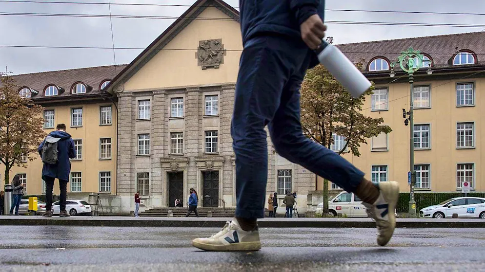 The District Court of Zurich has sentenced a 51-year-old man for the murder of his wife. He is to serve 19 years behind bars. (archive picture)
