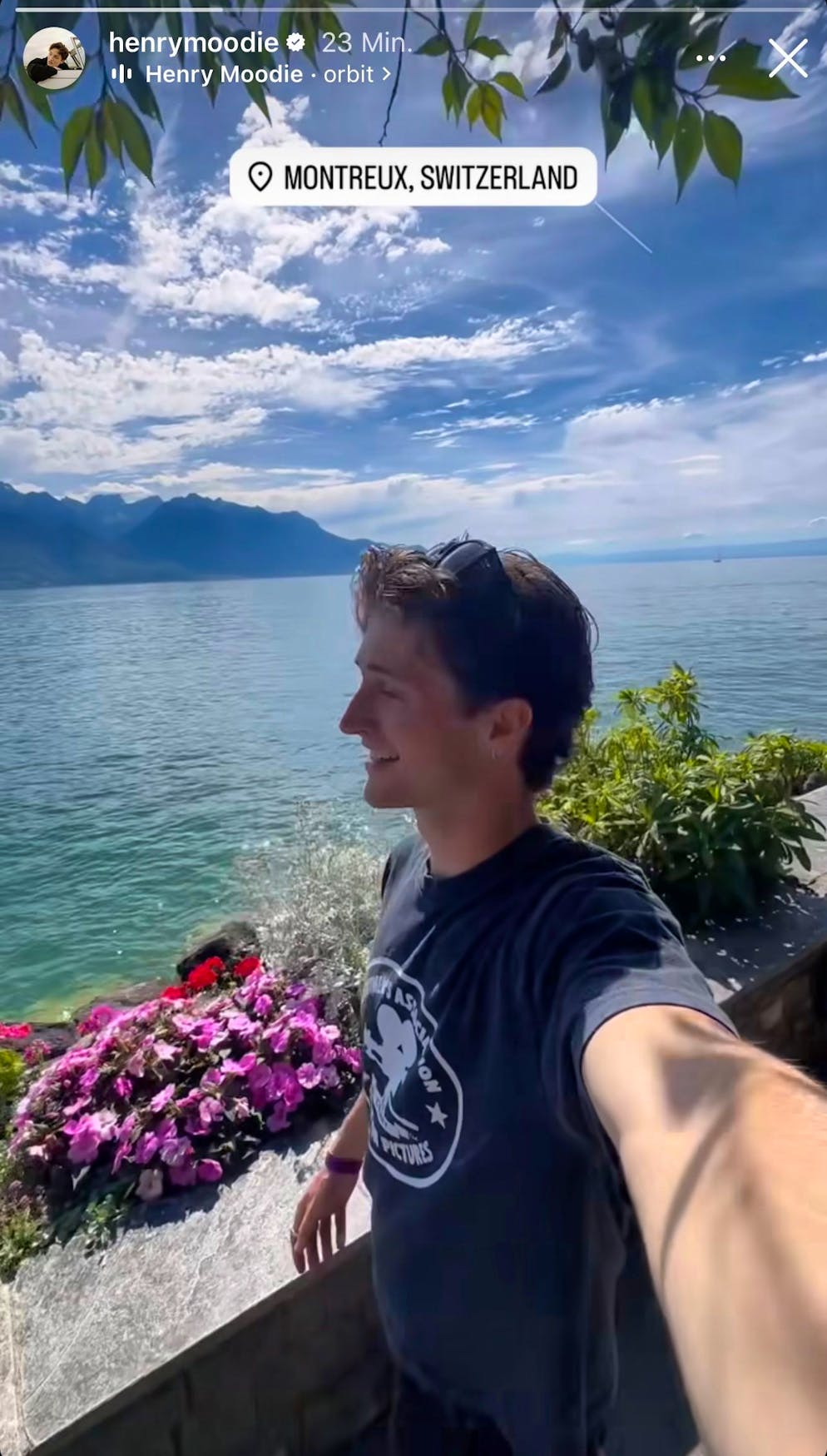 Henry Moodie gefällt es in der Schweiz. Zwischen seinen Auftritten vom Openair St. Gallen und Montreux Jazz Festival hat er die Schönheit unserer Heimat genossen. 