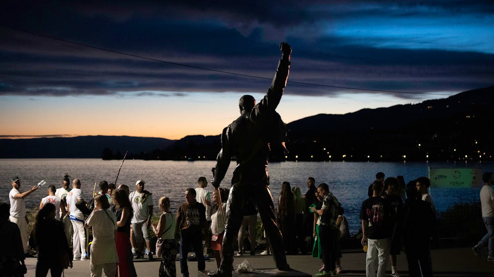 Montreux Jazz Festival 2024: Der erste Tag in 5 Bildern. Wahrzeichen Montreux': die Statue der Rock-Ikone Freddie Mercury.