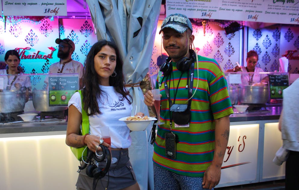 Montreux Jazz Festival: Fussball,. Verpflegung muss zwischendurch auch sein.