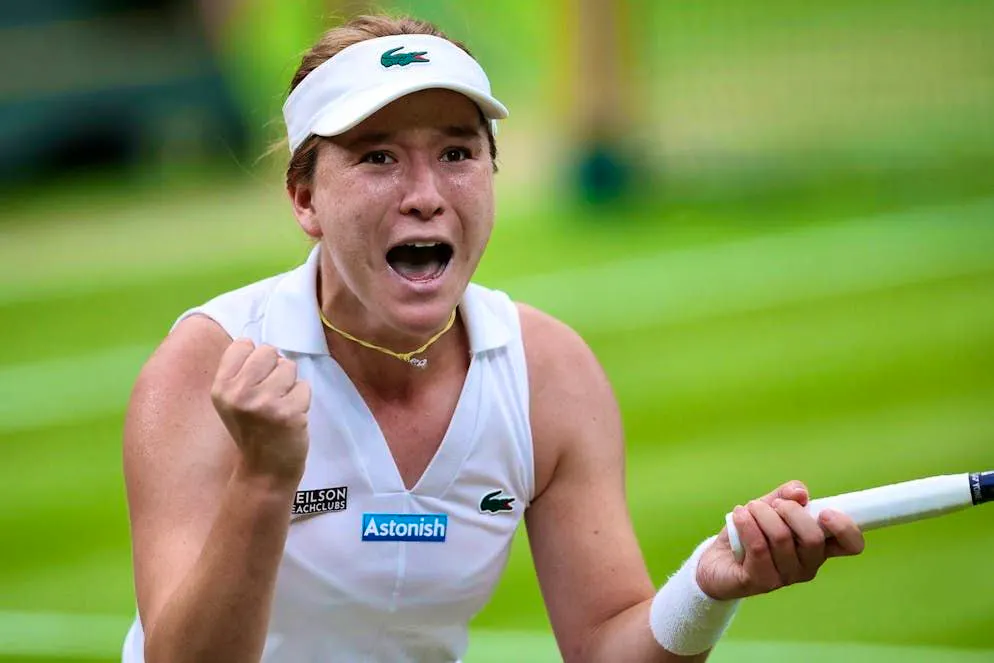 Ex-Swiss in the Wimbledon quarter-finals. Lulu Sun comes up trumps after her change of nation
