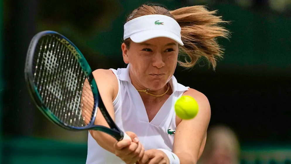 Lulu Sun is a complete surprise in the Wimbledon quarter-finals.