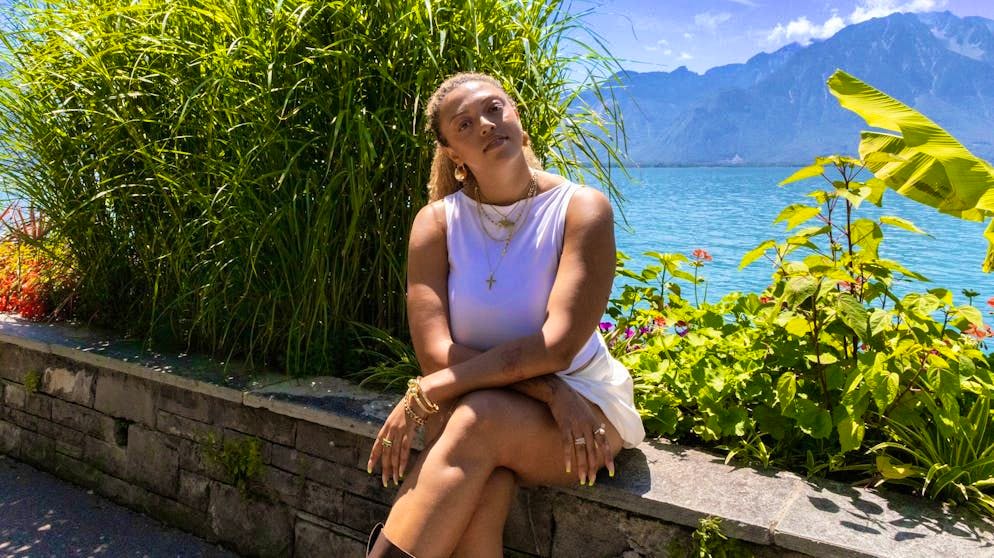 Does Mahalia know any Swiss musicians?. 