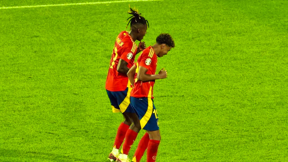 Nico Williams and Lamine Yamal want to shake up France's defense.