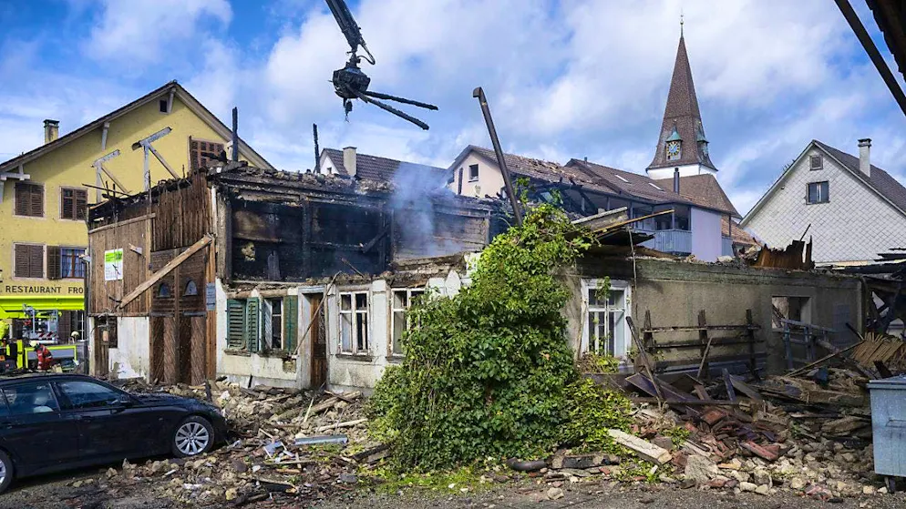 In the small town of Elgg in Zurich, a firebug is on the loose - or rather a female firebug. The cantonal police have arrested a 44-year-old Swiss woman. The picture shows the damage from March 16. (archive picture)
