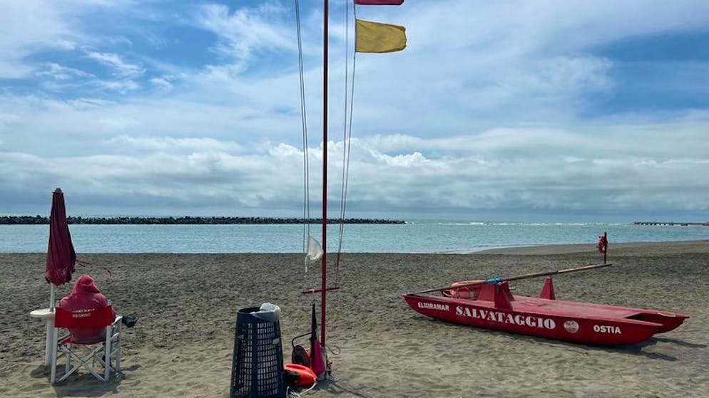 Ferien-Albtraum in Italien. Strände heute plötzlich geschlossen – Touristen können nicht ans Meer
