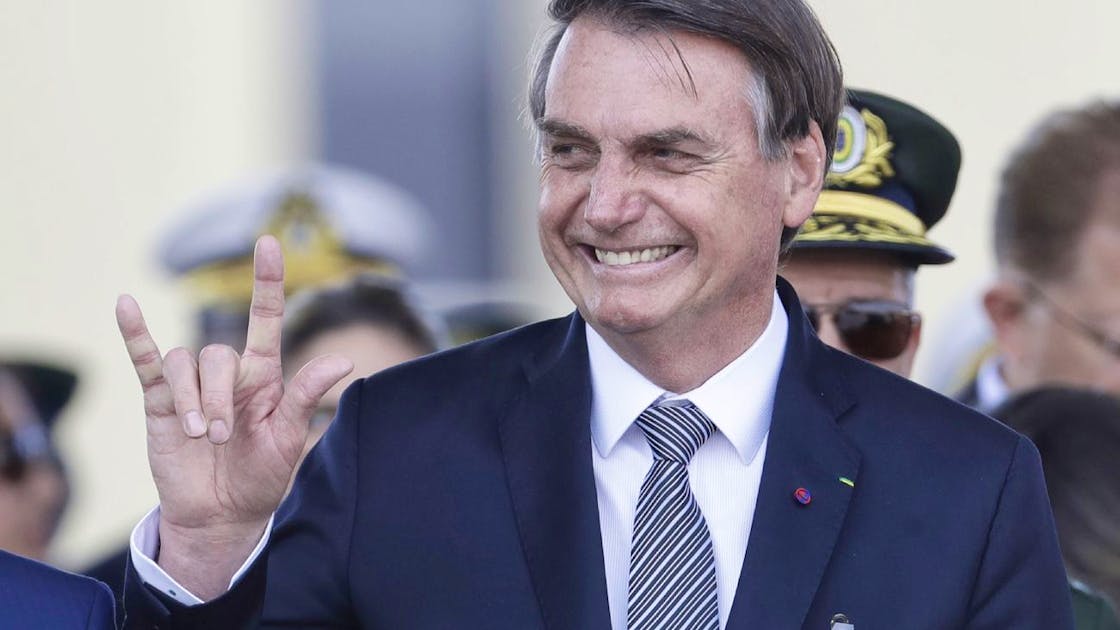 Protestos no Brasil: Bolsonaro tentou roubar joias no valor de 1,2 milhão!