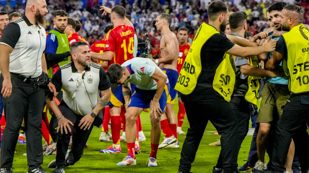 Final-Teilnahme nicht in Gefahr. Spaniens Morata gibt nach Slapstick-Attacke Entwarnung