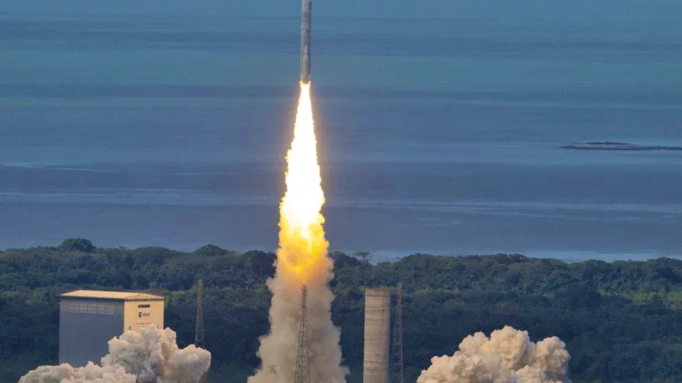 An auxiliary drive of the Ariane 6 rocket initially ignited, but then stopped. (archive picture)