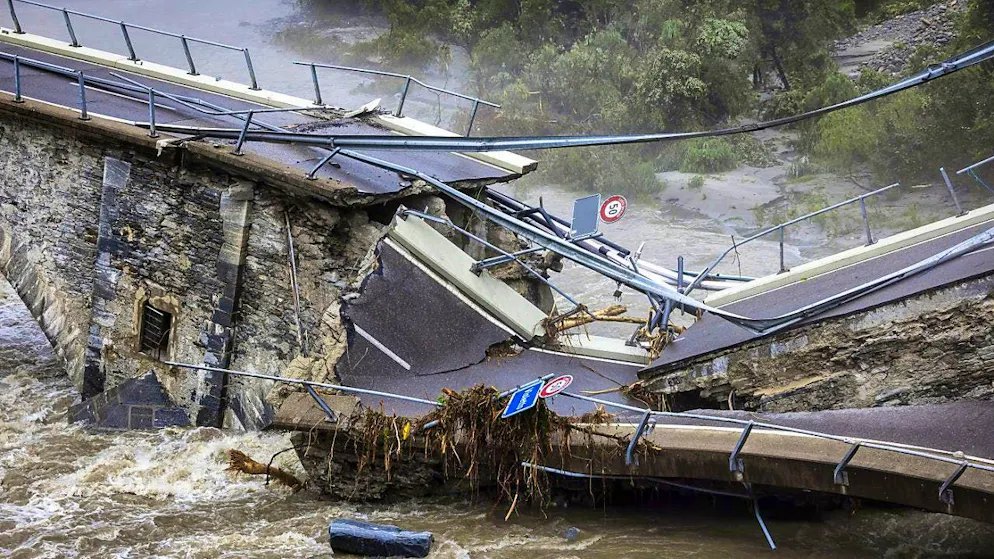 The Maggia was stronger: part of the bridge at Visletto collapsed as a result of the storm ten days ago. (archive picture)