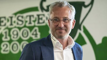 Sportchef Roger Stilz, aufgenommen bei der Antritts-Pressekonferenz von Trainer Enrico Maassen, am Mittwoch, 19. Juni 2024, in St. Gallen. Maassen folgt auf Peter Zeidler, der den Klub nach sechs Jahren Richtung Deutsche Bundesliga verlassen hat. (KEYSTONE/Gian Ehrenzeller)