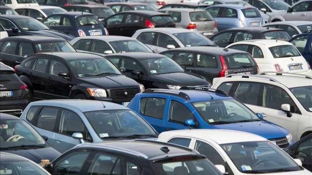 Non per i centri commerciali. Controprogetto all'iniziativa della Lega: tassa solo sui posteggi aziendali