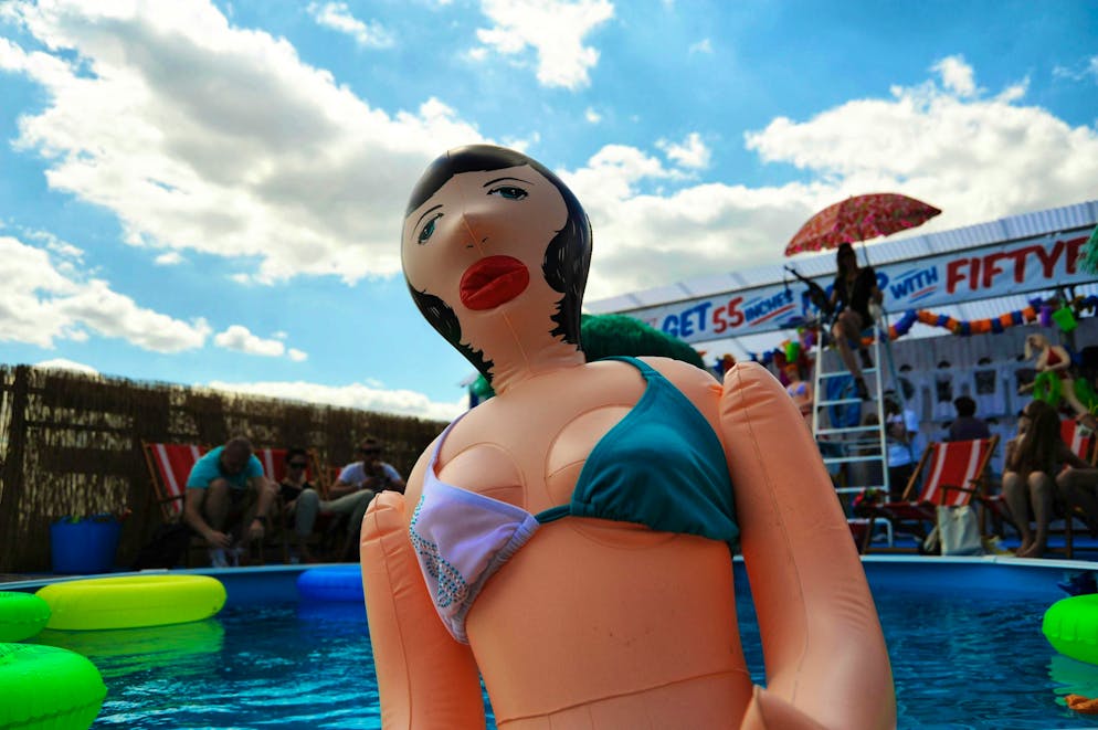 A sex doll triggers a major police operation. (symbolic image)