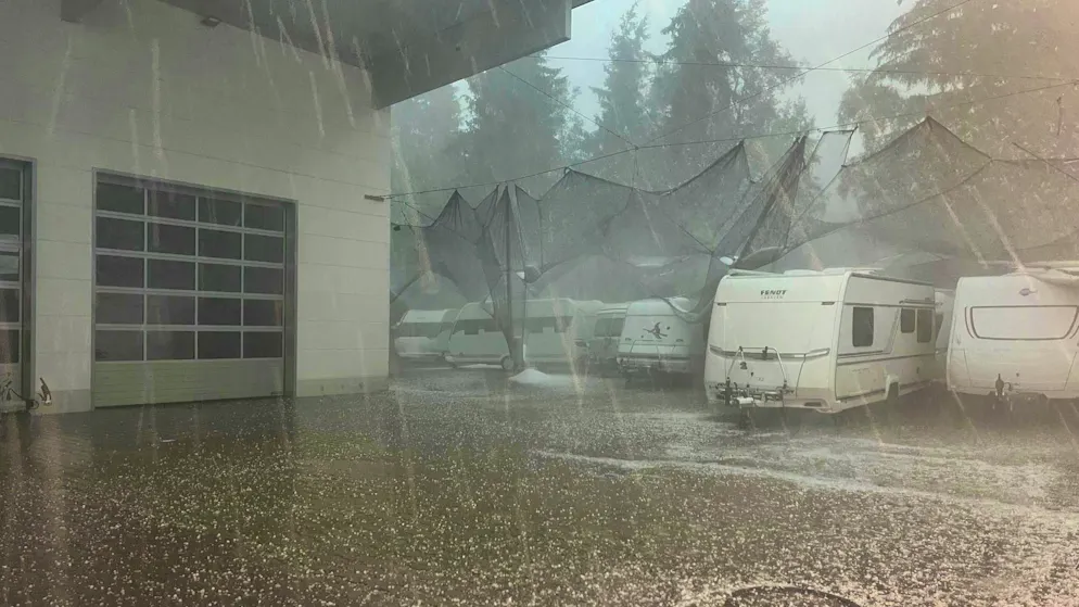 Storms: Masses of hail in Bavaria, suspected tornado in NRW - Gallery. In the Allgäu region, the fire department had to be called out particularly often.