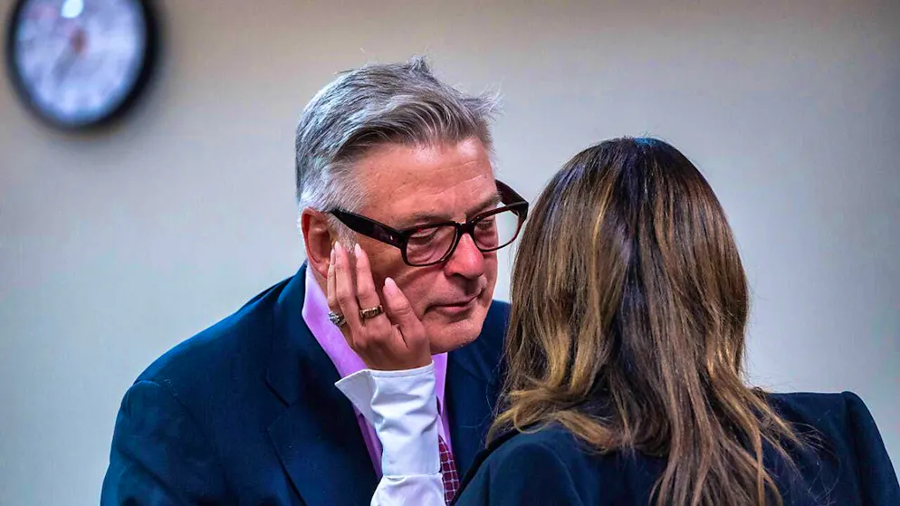 Hilaria Baldwin, wife of actor Alec Baldwin, comforts him after the judge dismissed the involuntary manslaughter case against him in connection with the fatal shooting of a camerawoman during the filming of the western "Rust" in Santa Fe County District Court in Santa Fe, New Mexico. Photo: Eddie Moore/Albuquerque Journal via ZUMA/dpa