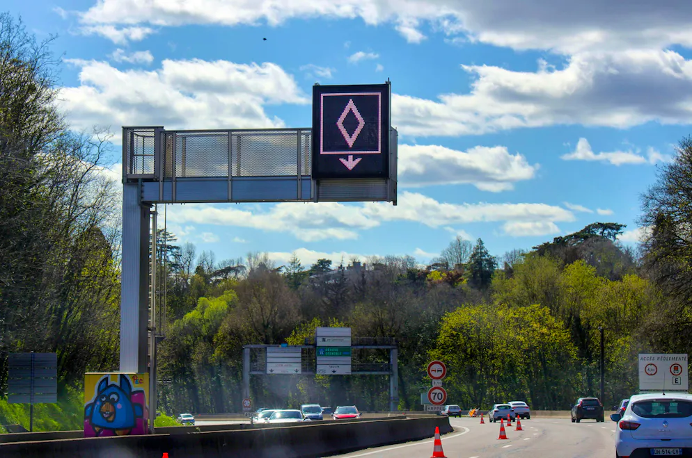 This traffic sign can cost tourists dearly.