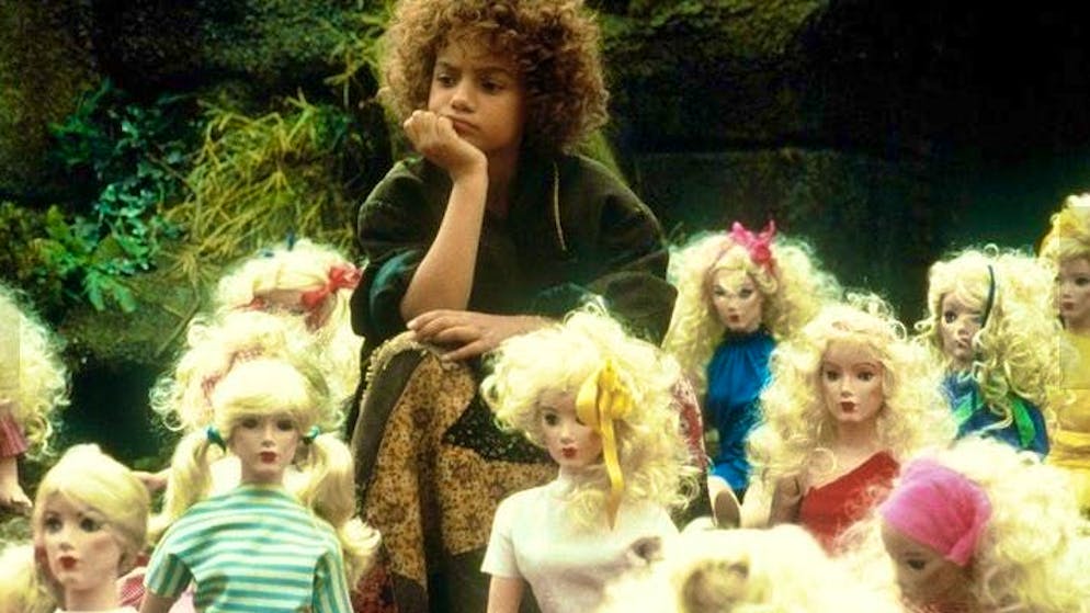 In 1986, Radost Bokel became internationally known for her leading role in the movie "Momo".