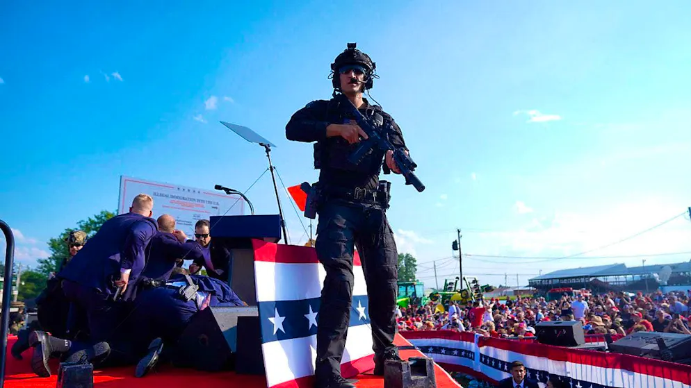 Donald Trump is protected by agents of the US Secret Service. Photo: Evan Vucci/AP/dpa