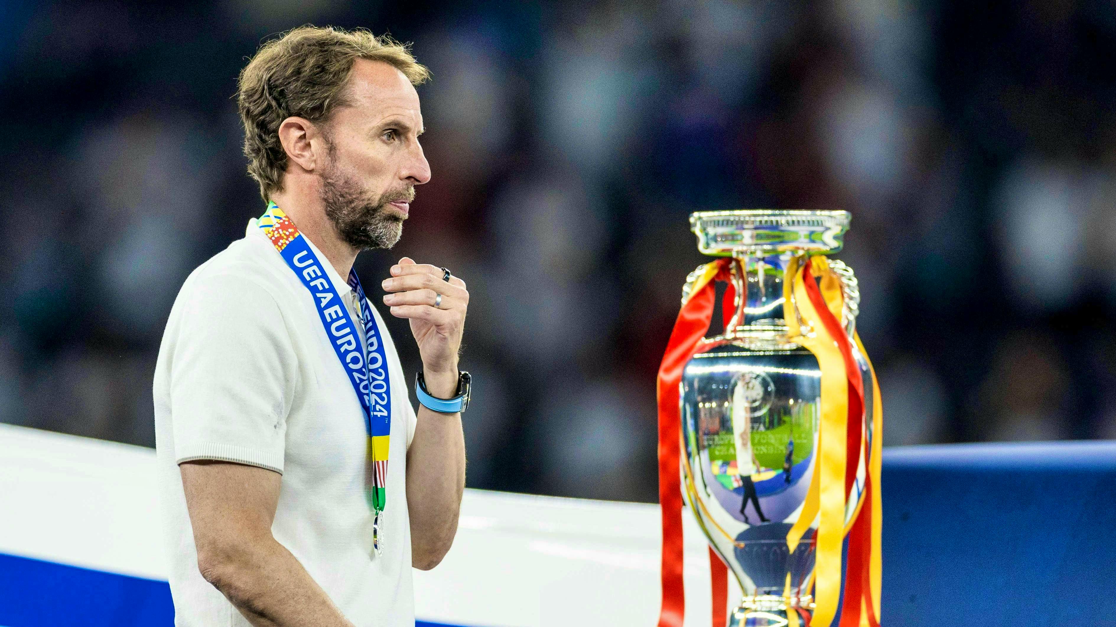 Different emotional worlds. Spain dances, England cries - King Charles consoles coach Southgate