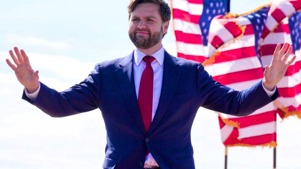 ARCHIVE - Sen. J.D. Vance, Ohio, attends a campaign rally in Vandalia, Ohio. Photo: Jeff Dean/FR171800 AP/AP