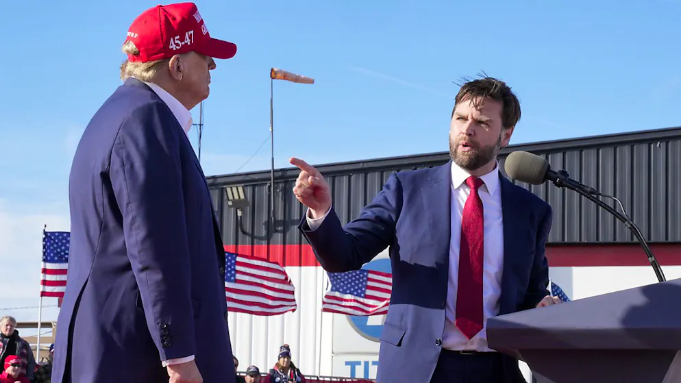 Il senatore J.D. Vance con Donald Trump