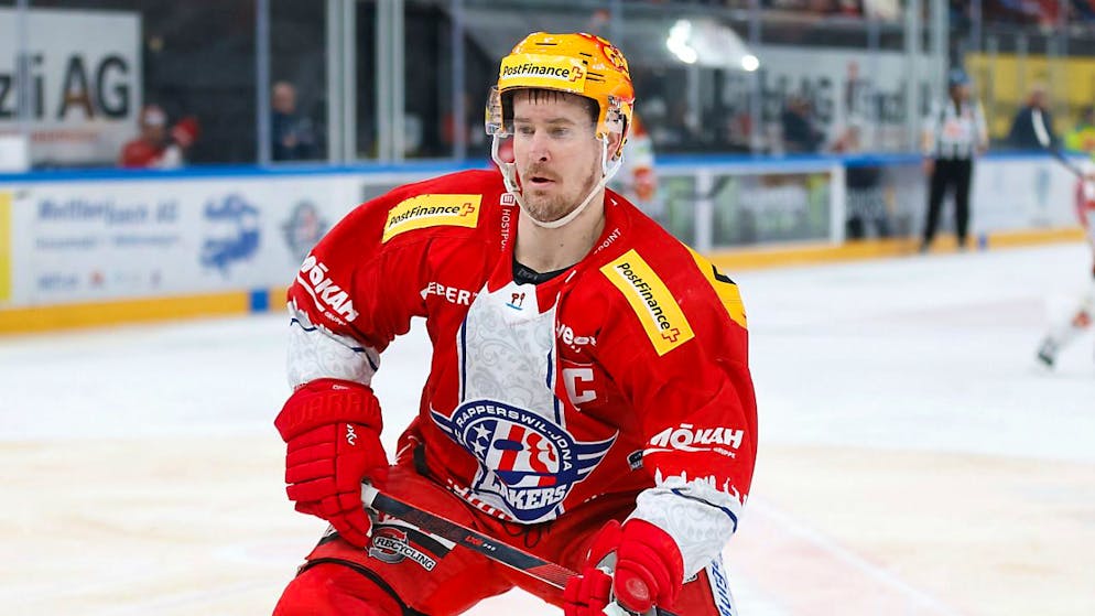 Ein Bild der Vergangenheit: Roman Cervenka trägt nicht mehr den Topskorer-Helm der Rapperswil-Jona Lakers