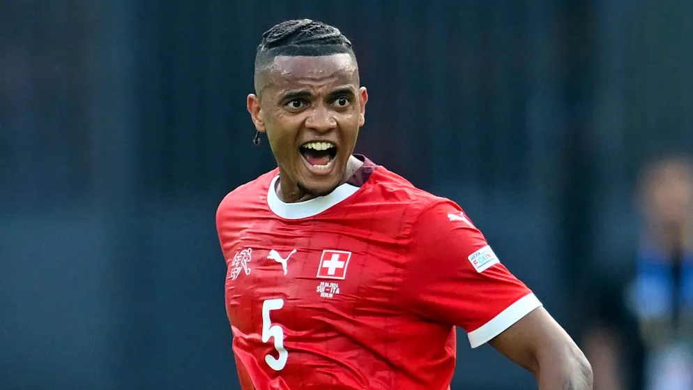 Grosse Ehre für Nati-Spieler. Manuel Akanji von der UEFA in die Top-11 der EM gewählt
