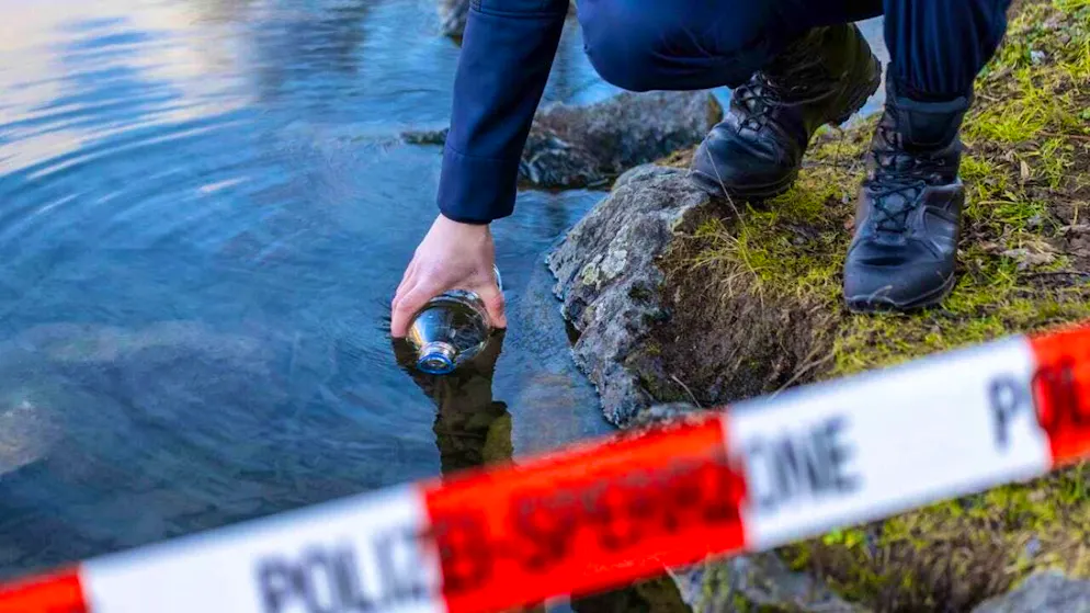 The Office for the Environment took water samples and is now investigating why the fish died. (symbolic picture)