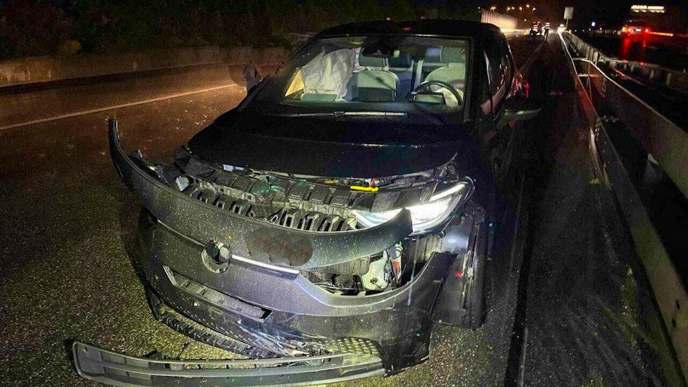 Lucerne police responded to an accident on the A2 highway in Knutwil on Monday evening.