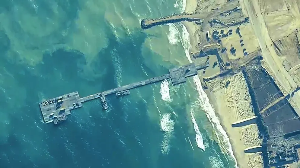 Il molo provvisorio smantellato in una foto satellitare dello scorso 16 maggio. (foto d'archivio)