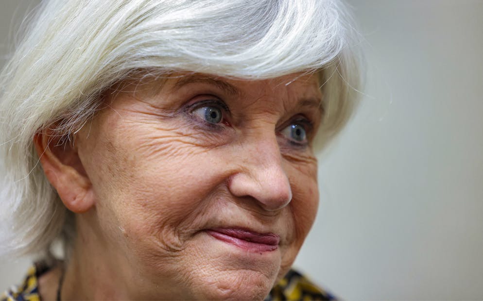 Laurence Tubiana se dit «obsédée» par le nombre d'électeurs qui ont choisi le Rassemblement national: «il faut aller en chercher certains parce qu'ils sont en colère, ils pensent qu'on ne s'occupe pas d'eux. Les gilets jaunes, c'était aussi ça».