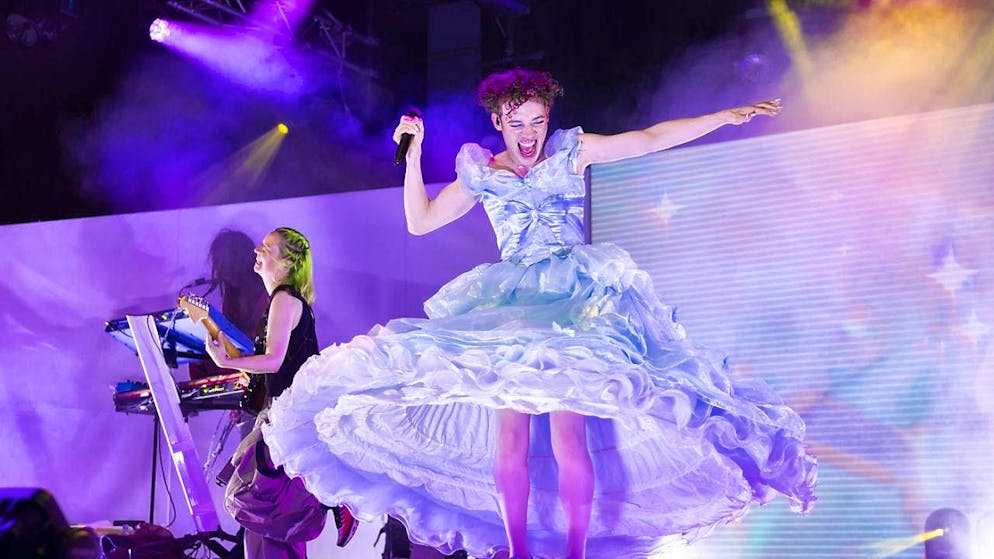 Nemo plays first festival after ESC victory on the Gurten in Bern - Gallery. Nemo performed both dialect earworms and newer English pop anthems.