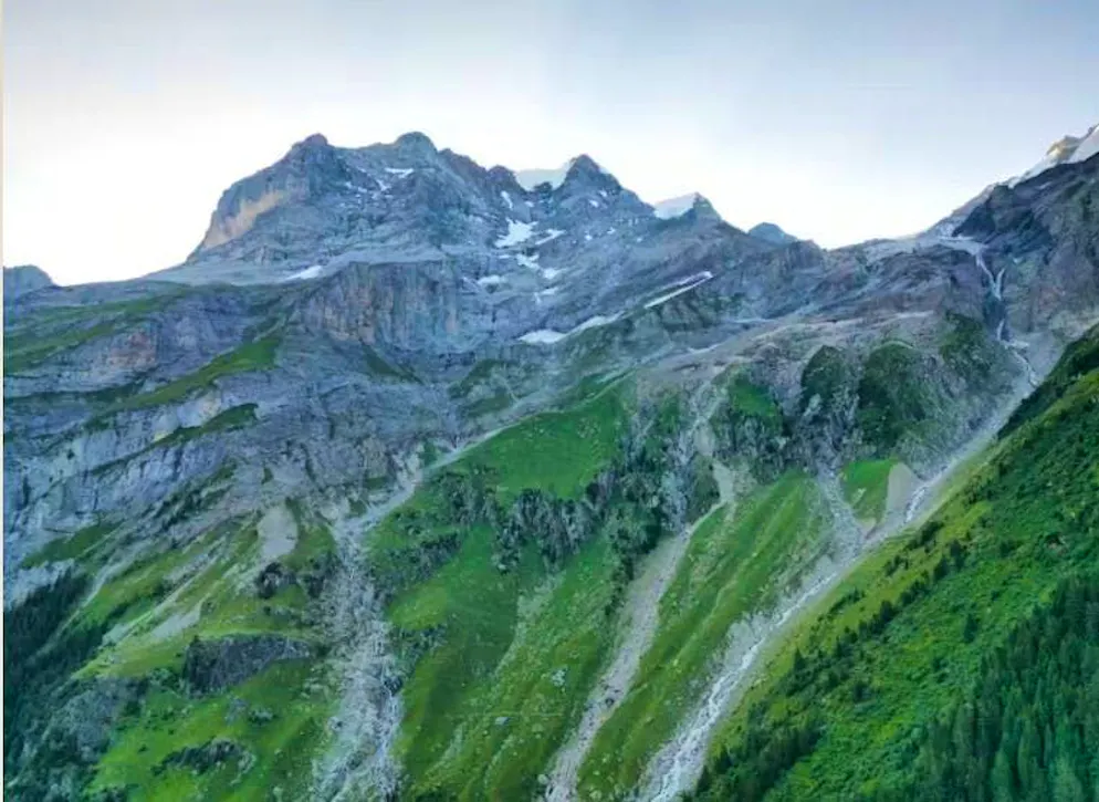 The base jumper crashed here in Stechelberg. 