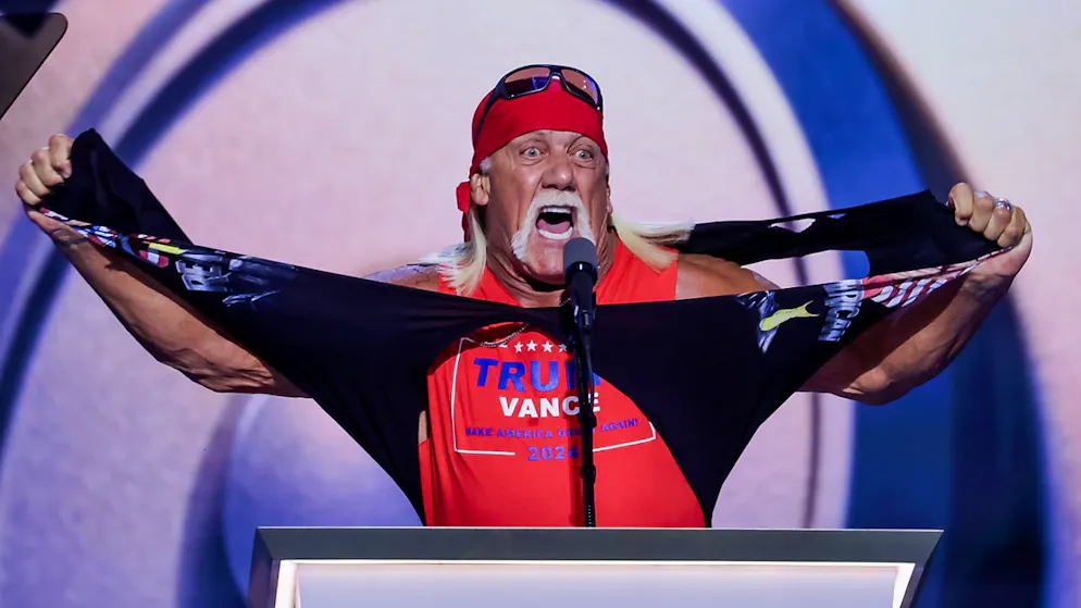 Stati Uniti. Hulk Hogan show, si strappa la canotta per Donald Trump