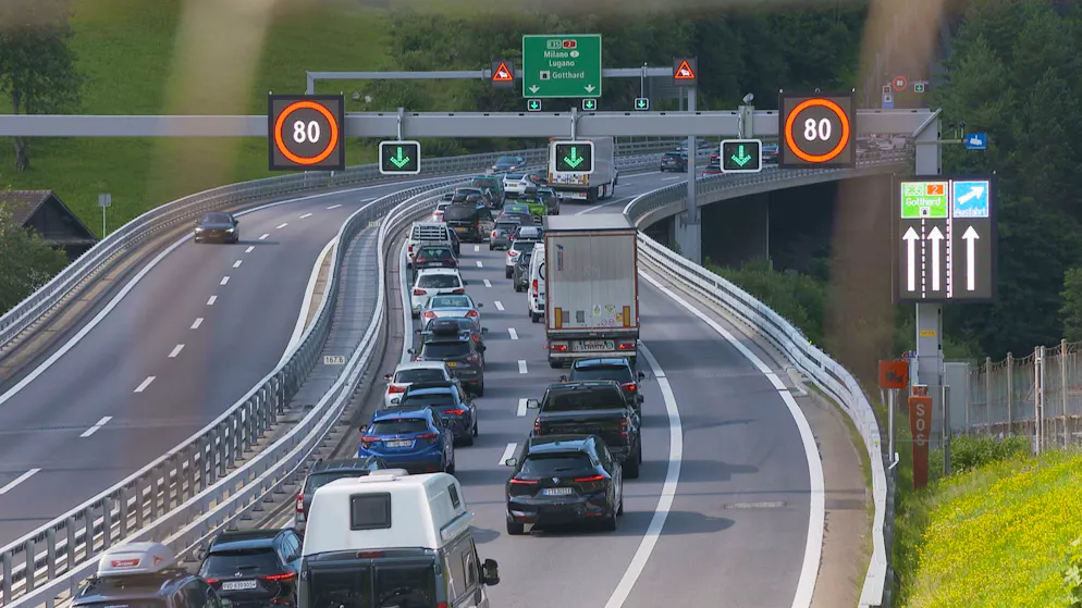 Traffic jams not only at the Gotthard. Travel chaos threatens everywhere this weekend
