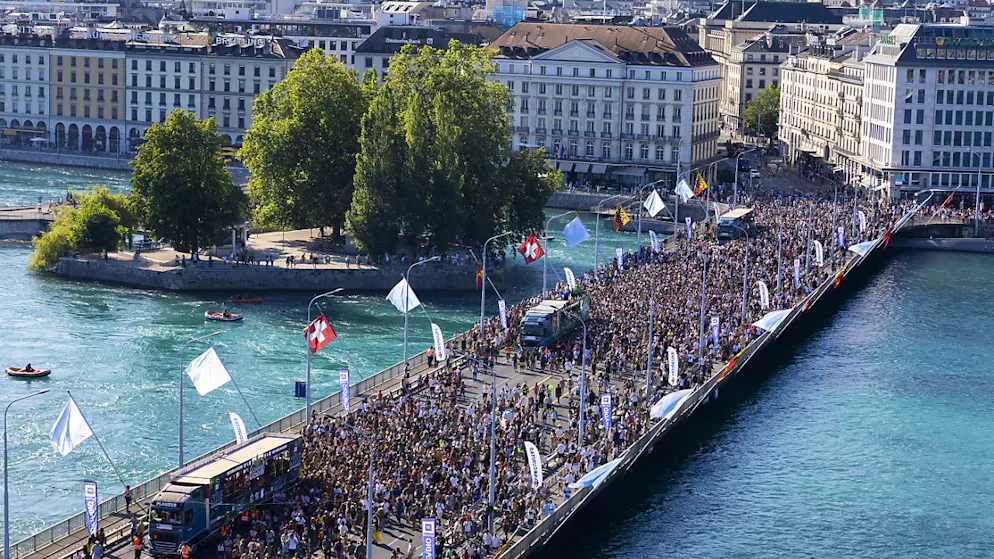 Le cortège de cette 23e édition sera composé d'une quinzaine de Lake Mobile, ces camions bariolés occupés par des collectifs de DJ's aux univers musicaux variés. (Archives)