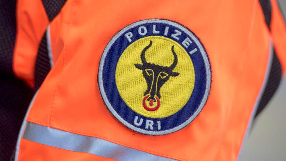 Die Urner Polizei musste am Samstag nach Andermatt ausrücken. Ein Velofahrer war bei einem Selbstunfall verletzt worden. (Symbolbild)