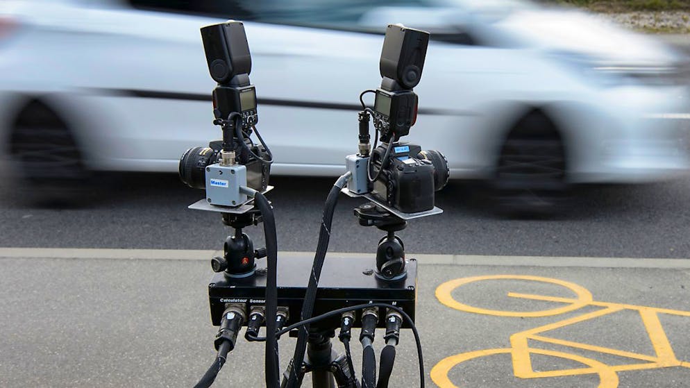 Warning of speed traps. Speed camera Facebook group costs Thurgau woman dearly