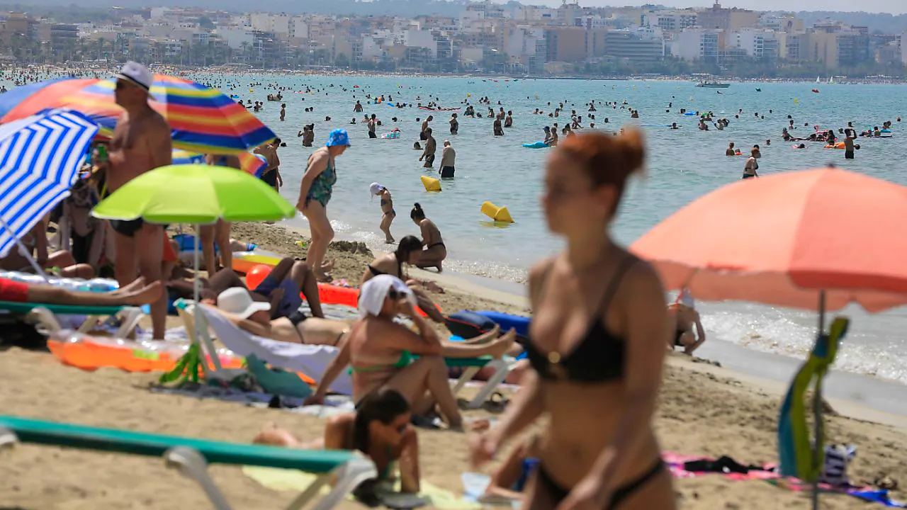 International. Summer, sun, stink: protest against tourism on Mallorca