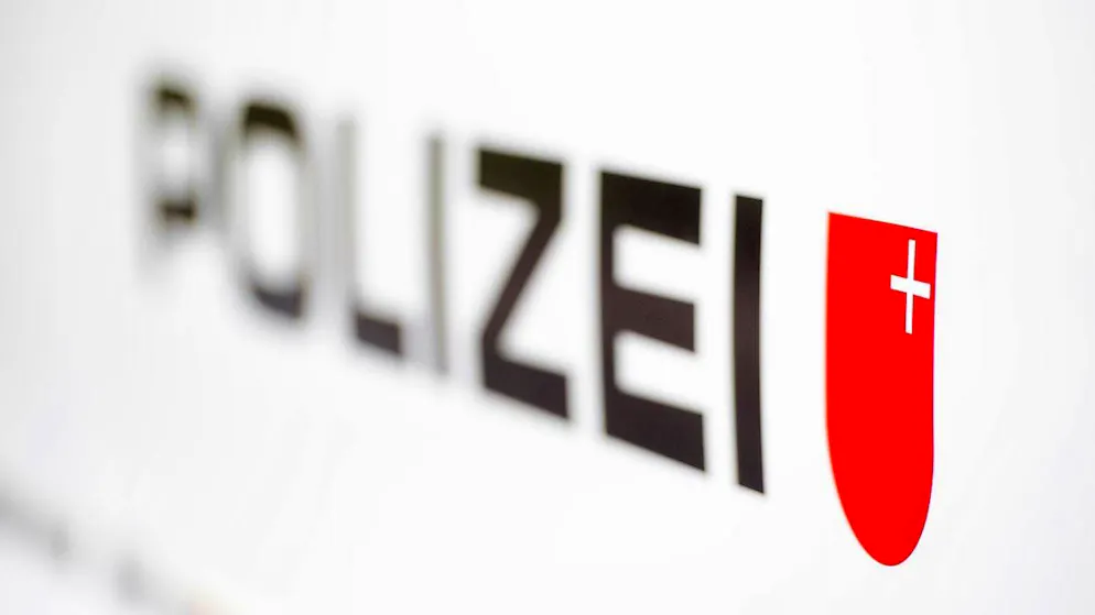 The cantonal police and several fire departments were involved in the fire in the village center of Einsiedeln. (archive picture)
