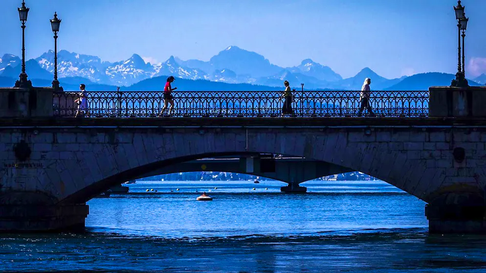 A 15-year-old was recovered dead from the Limmat in Zurich on Sunday morning. (archive picture)