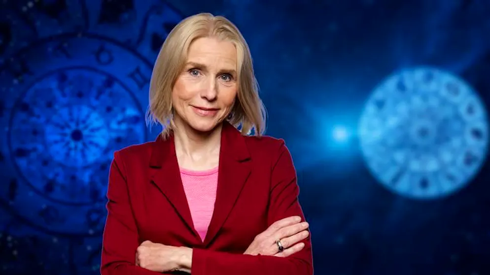 August horoscope. Monica Kissling: 