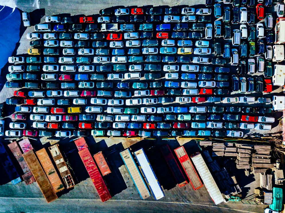 When used cars go overseas, they are usually shipped from Basel. (symbolic image)