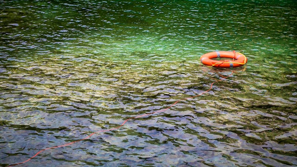 Life-saving organizations are currently warning against swimming in rivers. (archive picture)