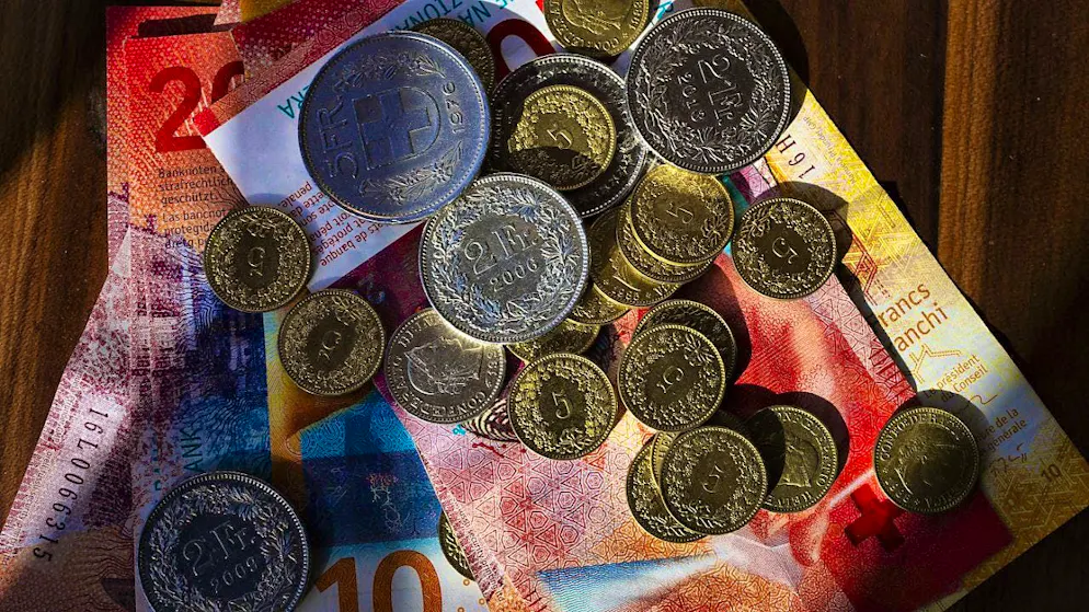 Spar- und Leihkasse Frutigen made a small profit in the first half of 2024. (symbolic image)