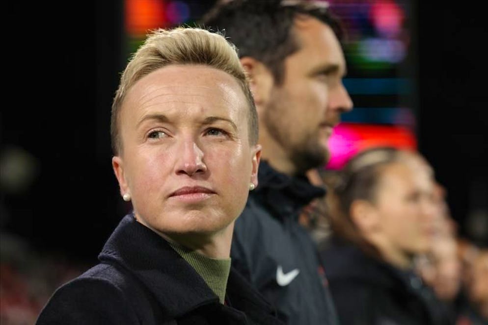 Bev Priestman fuori dai giochi.